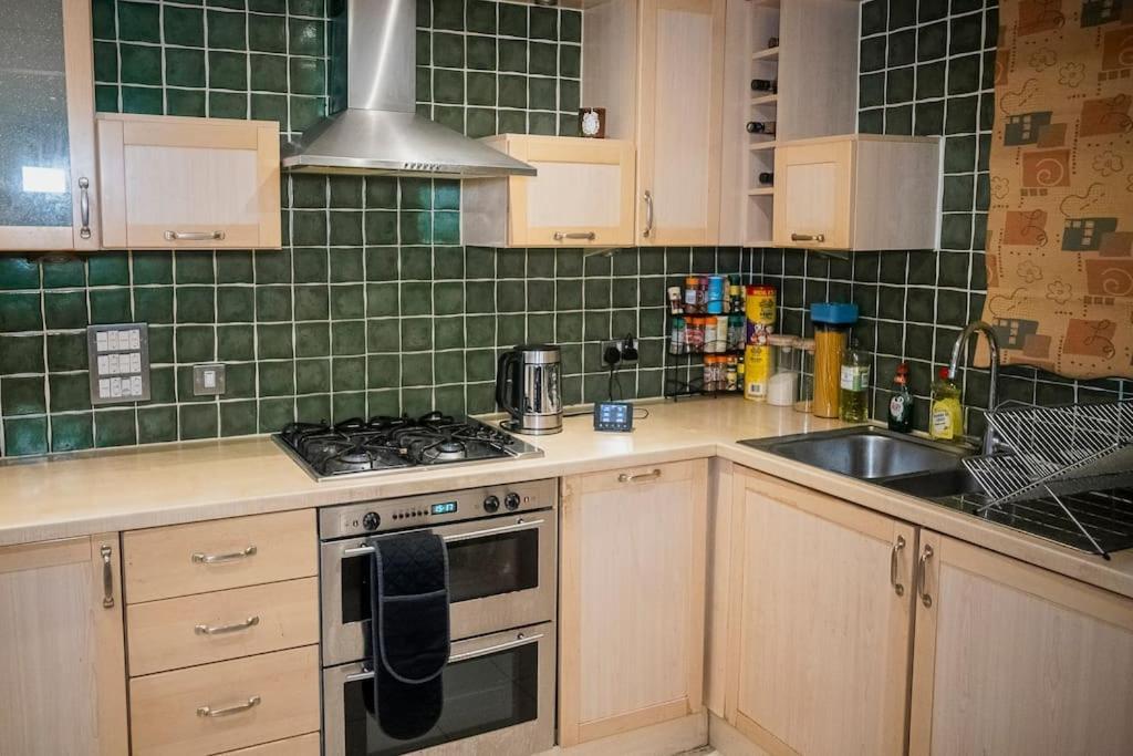 1-Bed Flat In Ocean Village Southampton Eksteriør bilde